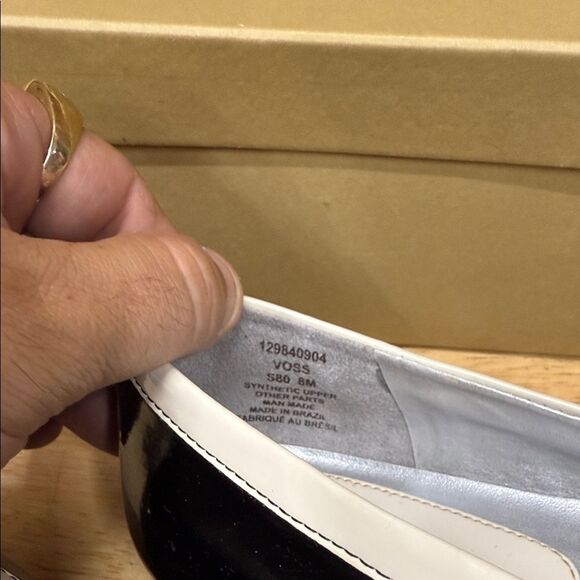 New Naturalizer Black and White Flats - Picture 2 of 3